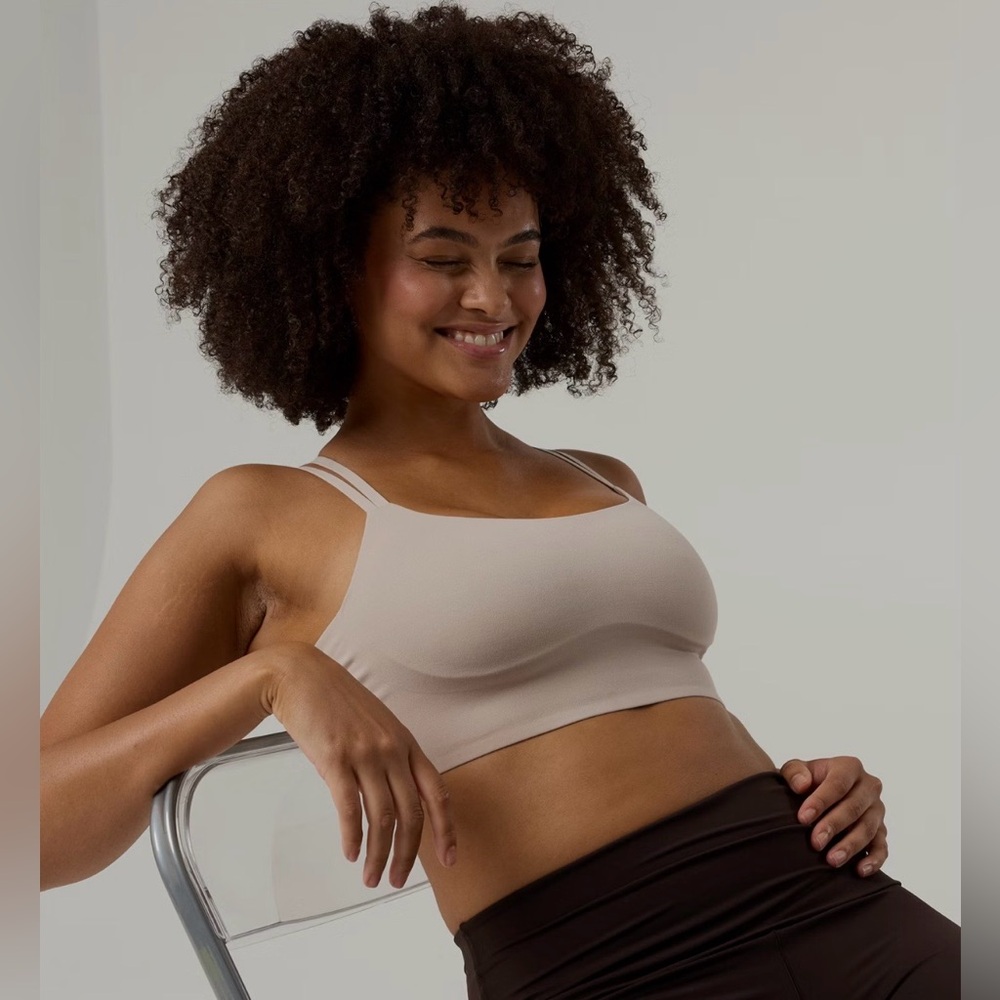 BNWT OFFLINE By Aerie Real Me Hold Up! Strappy Sports Bra in Beach Dune Color - Picture 5 of 16